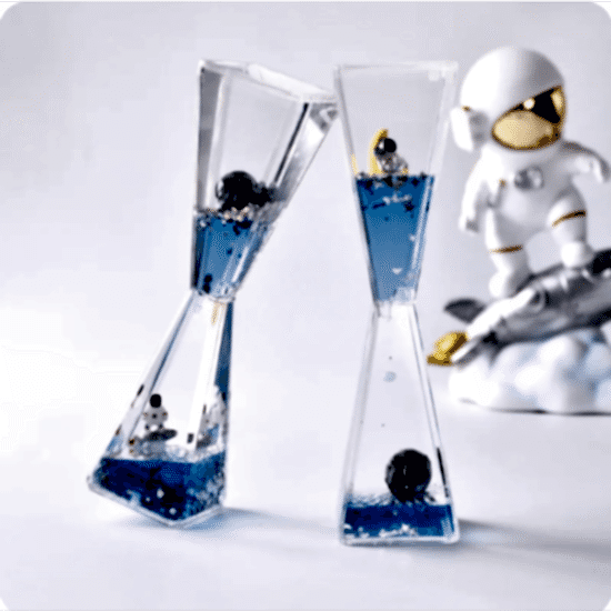 Uzay Temalı Dökülen Yağ Kum Saati