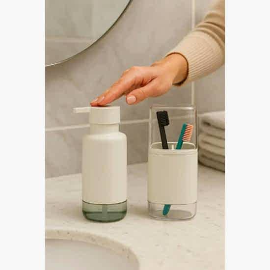 2’li Sıvı Sabunluk Ve Diş Fırçalık Seti